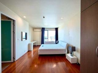 À louer 2 chambres condo à Yan Nawa, Bangkok