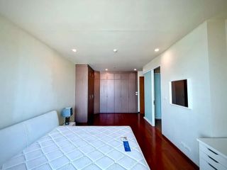 À louer 2 chambres condo à Yan Nawa, Bangkok