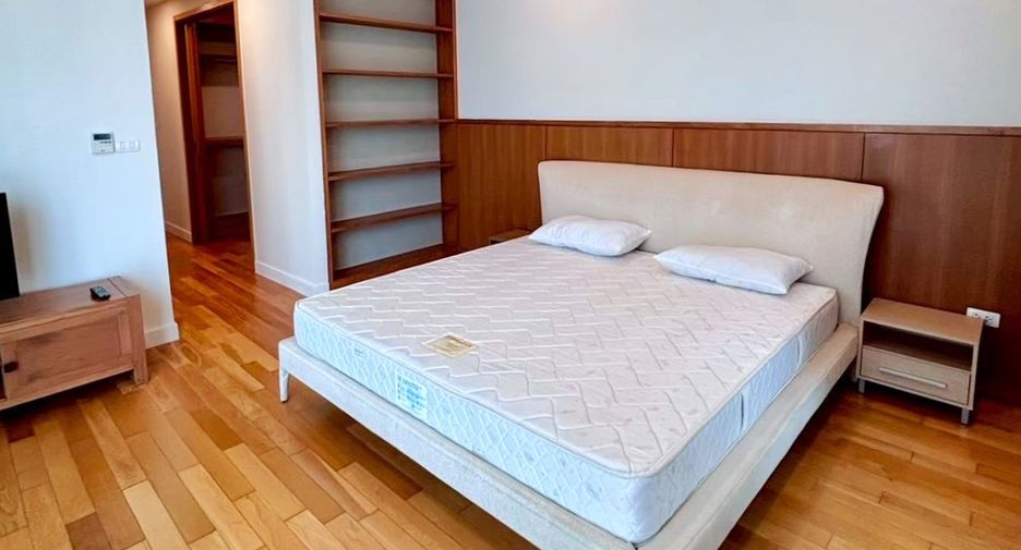 ให้เช่า 3 ห้องนอน คอนโด ใน คลองเตย, กรุงเทพฯ