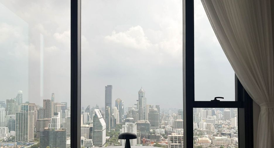 À louer et à vendre 3 chambres condo à Sathon, Bangkok