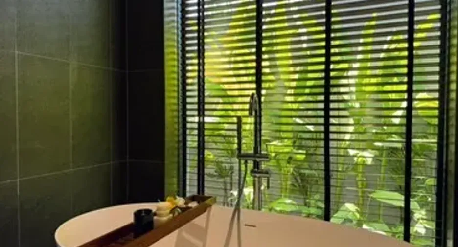 For rent 4 bedrooms villa in Mueang Phuket, Phuket