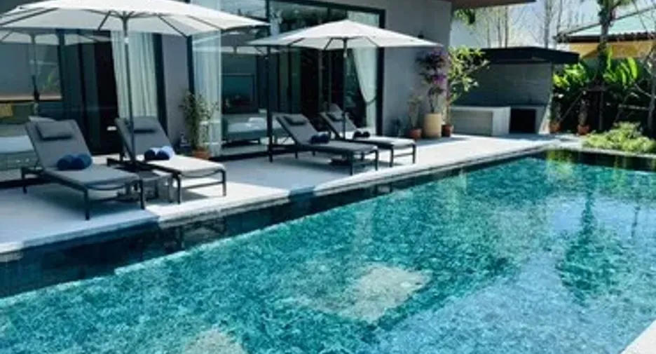 For rent 4 bedrooms villa in Mueang Phuket, Phuket