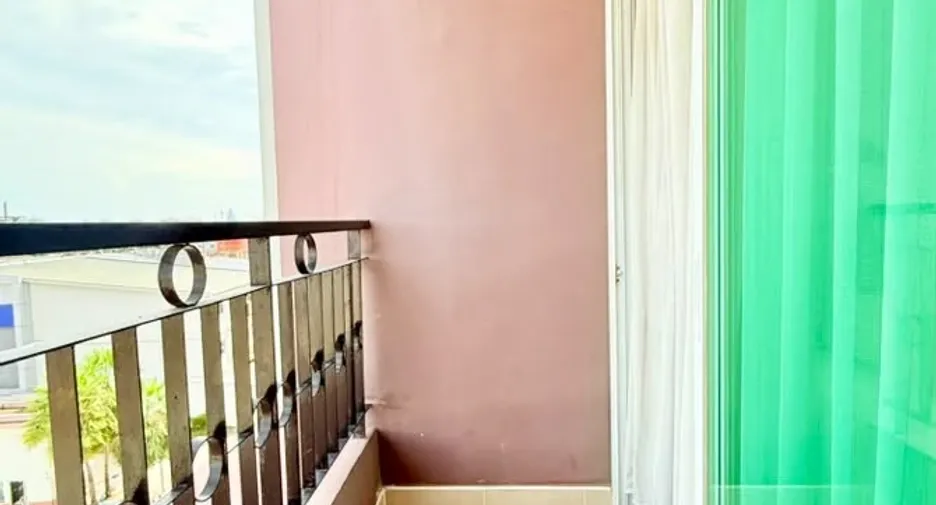 For sale 1 Beds condo in Bang Lamung, Chonburi