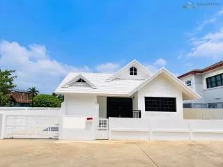 À vendre 3 chambres villa à Bang Lamung, Chonburi
