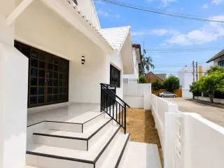 À vendre 3 chambres villa à Bang Lamung, Chonburi