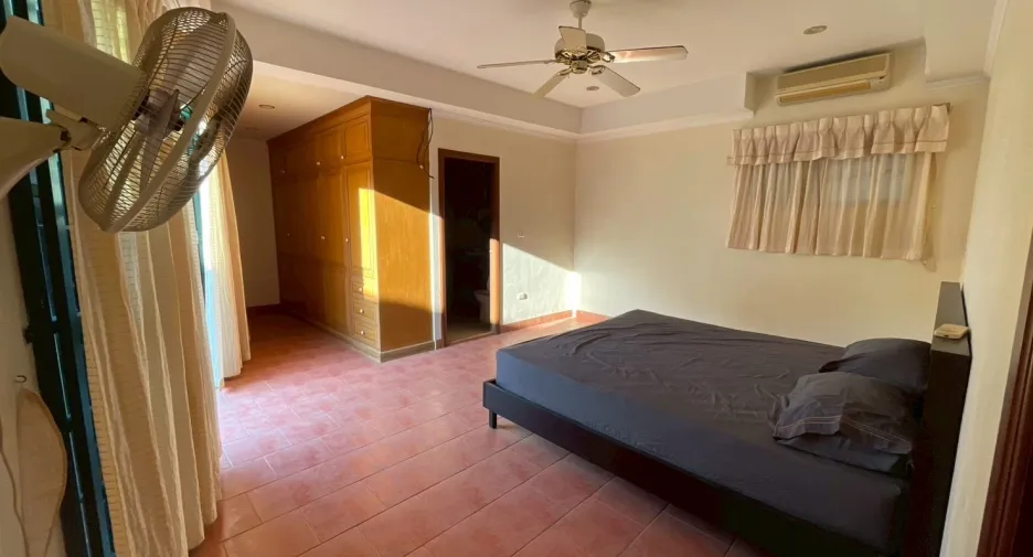 For sale 5 bedrooms villa in Bang Lamung, Chonburi