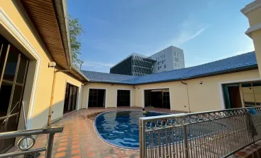 For sale 5 bedrooms villa in Bang Lamung, Chonburi