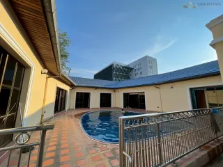 Villa en venta de 5 habitaciones en Bang Lamung, Chonburi