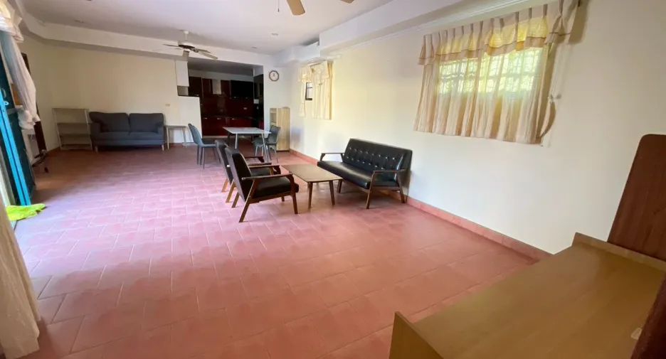 For sale 5 bedrooms villa in Bang Lamung, Chonburi