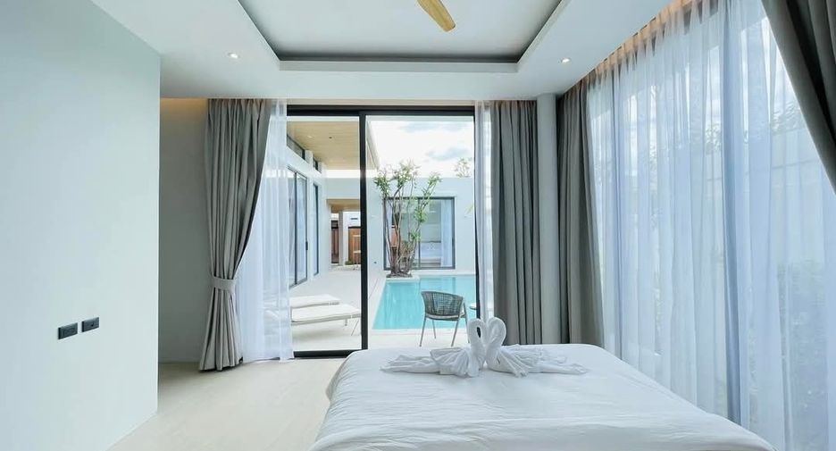 For rent 4 bedrooms villa in Mueang Phuket, Phuket