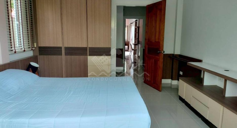 À louer 3 chambres maison à Huay Yai, Pattaya