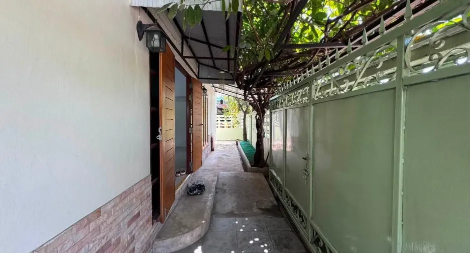 For rent 3 bedrooms house in Sai Mai, Bangkok