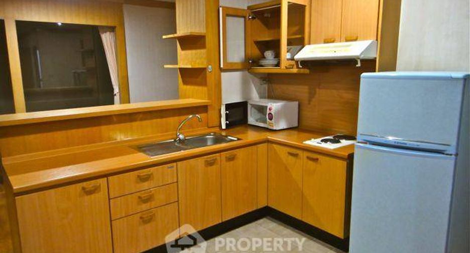 For rent 2 bedrooms condo in Khlong Toei, Bangkok