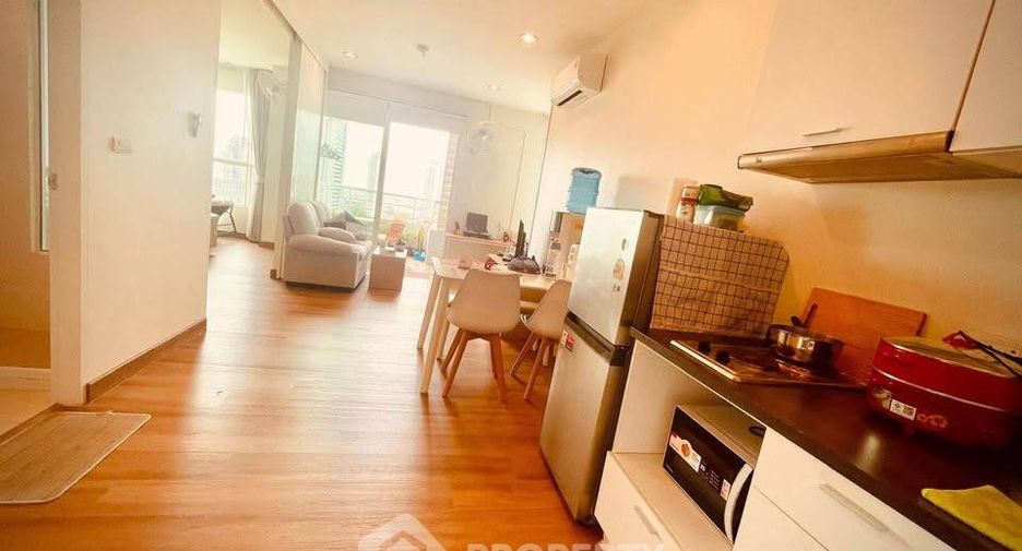 Wohnung zum Kauf mit 1 Zimmer in Khlong San, Bangkok