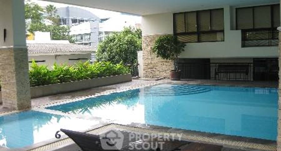 For sale 2 bedrooms condo in Watthana, Bangkok