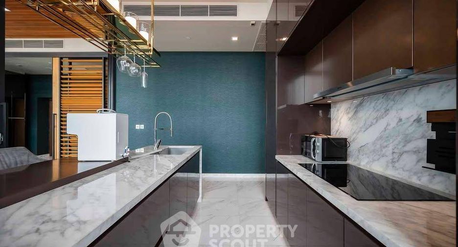 For sale 3 bedrooms condo in Watthana, Bangkok