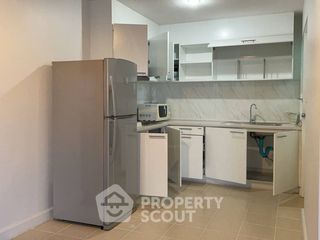 For rent 2 bedrooms condo in Yan Nawa, Bangkok