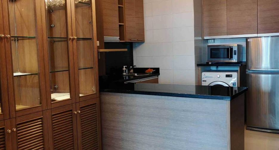 For rent 2 bedrooms condo in Khlong Toei, Bangkok