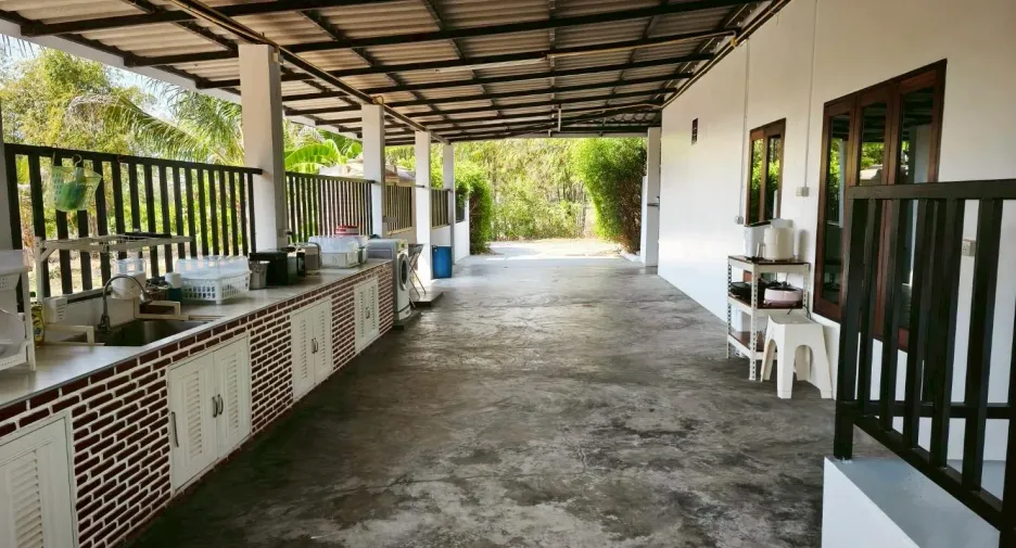 Casa en venta y en alquiler de 1 habitaciones en Pran Buri, Prachuap Khiri Khan
