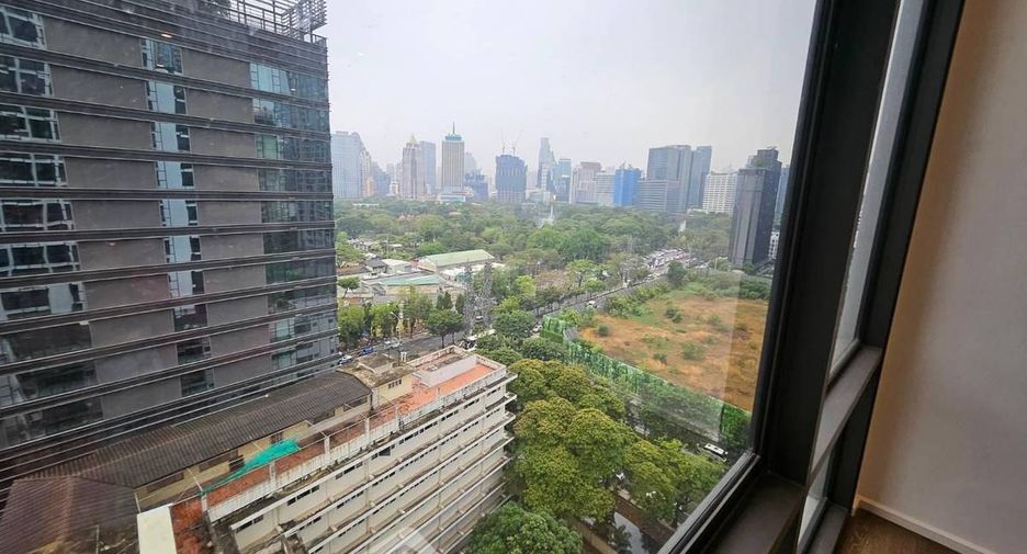À louer et à vendre 1 chambre condo à Pathum Wan, Bangkok