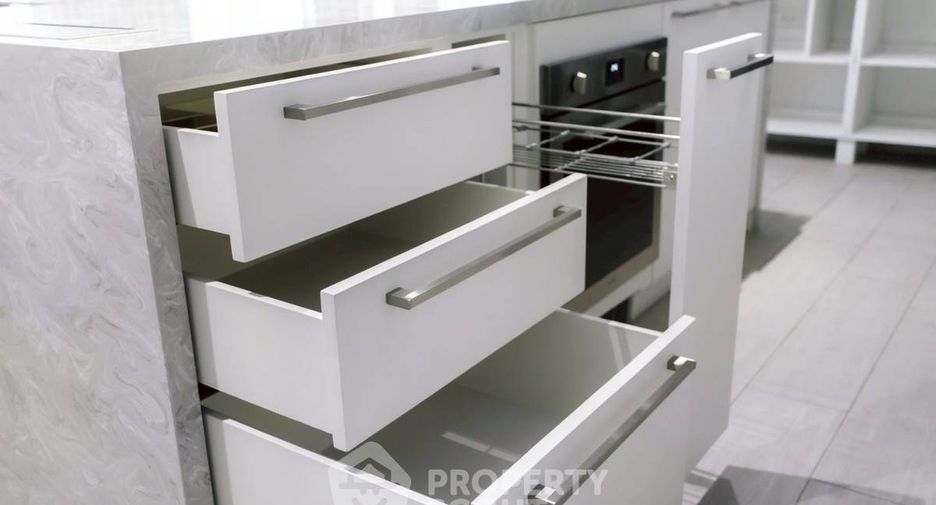 For sale 2 bedrooms condo in Pathum Wan, Bangkok