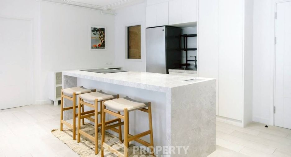 For sale 2 bedrooms condo in Pathum Wan, Bangkok