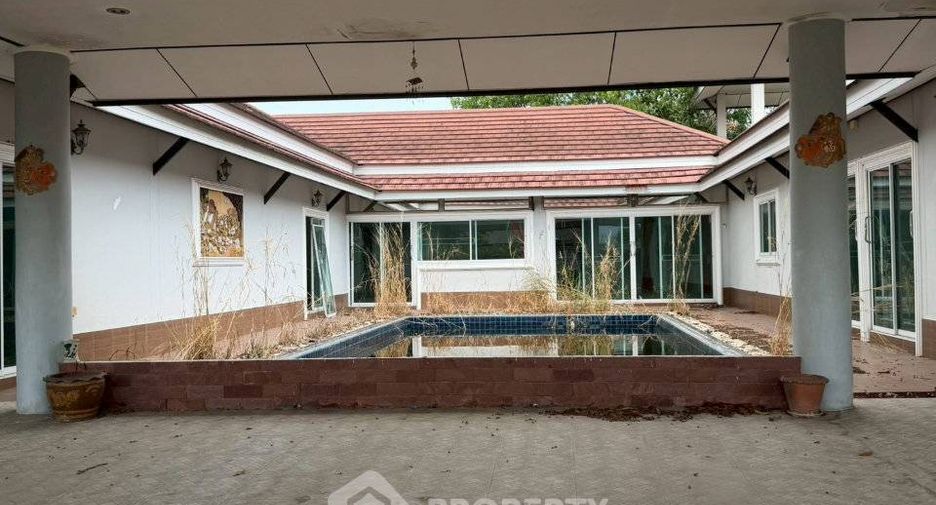 For sale 3 bedrooms villa in Bang Saray, Pattaya