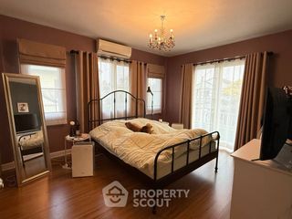 Haus zum Kauf mit 3 Zimmer in Lat Krabang, Bangkok