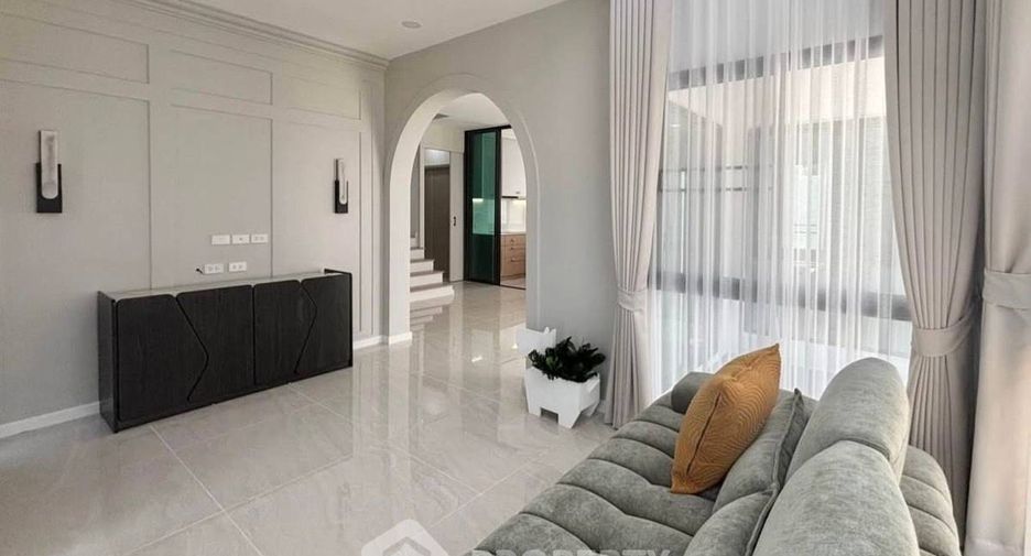 For rent and for sale 4 bedrooms house in Bang Lamung, Chonburi