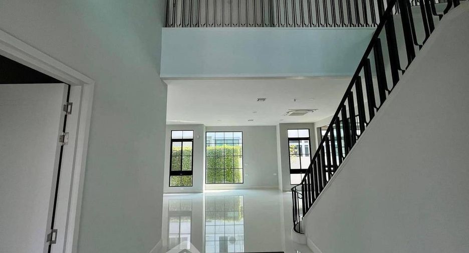 Casa en venta de 5 habitaciones en Saphan Sung, Bangkok