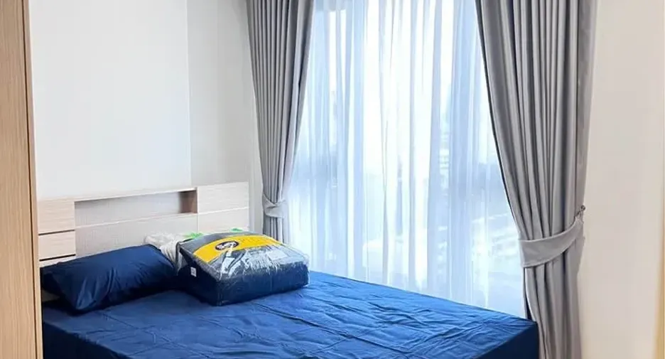 Аренда 2 спальни кондо в Дин Даенг, Бангкок