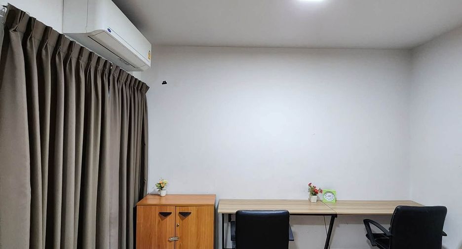 For rent 3 bedrooms townhouse in Bang Khen, Bangkok