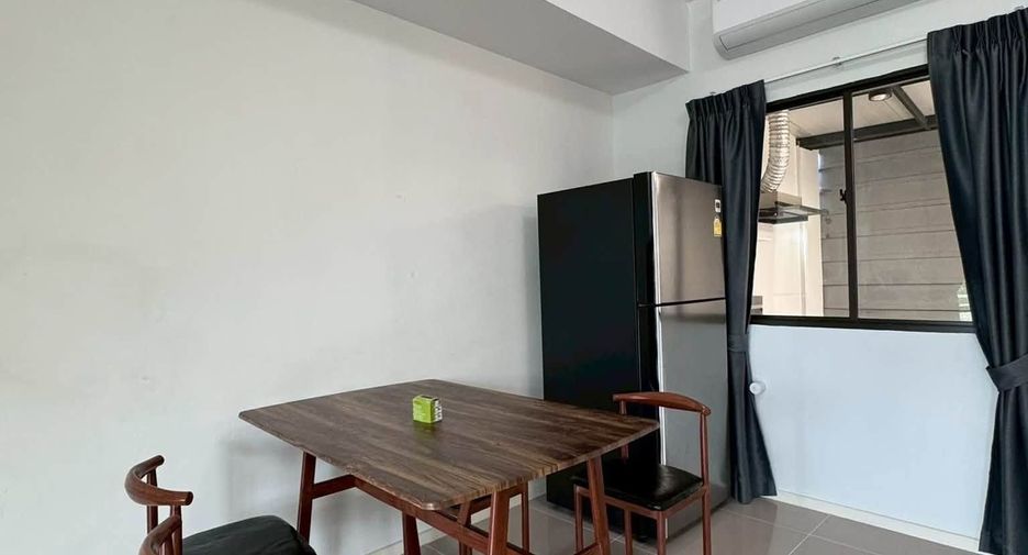 For rent 3 bedrooms townhouse in Bang Khen, Bangkok