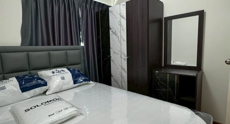 For rent 3 bedrooms townhouse in Bang Khen, Bangkok