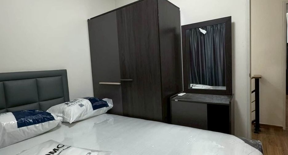 For rent 3 bedrooms townhouse in Bang Khen, Bangkok