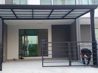 For rent 3 bedrooms townhouse in Bang Khen, Bangkok