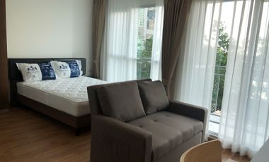À vendre studio condo à Yan Nawa, Bangkok