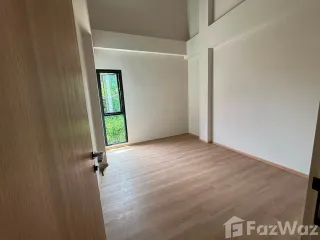 For rent 3 bedrooms townhouse in Phra Khanong, Bangkok