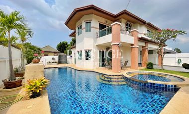 Casa en alquiler de 3 habitaciones en Bang Lamung, Chonburi