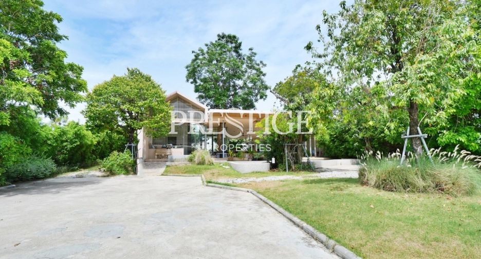 For rent retail Space in Bang Lamung, Chonburi