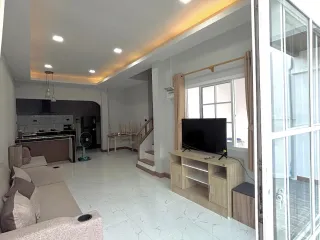 À louer 3 chambres maison à Mueang Phuket, Phuket