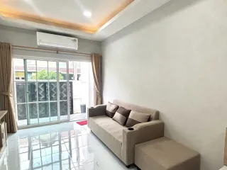 À louer 3 chambres maison à Mueang Phuket, Phuket