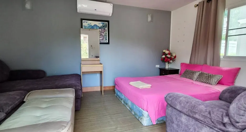 For rent 4 ベッドルーム villa in Huay Yai, Pattaya