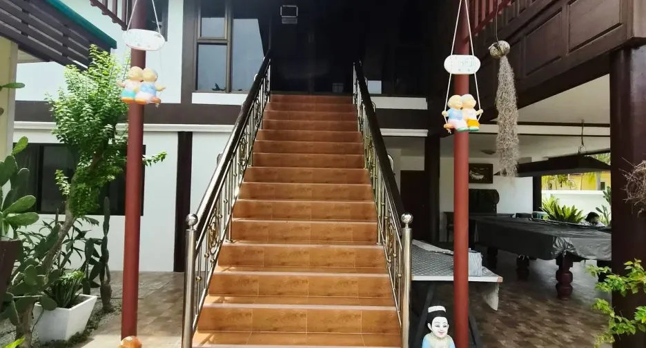 For rent 4 ベッドルーム villa in Huay Yai, Pattaya