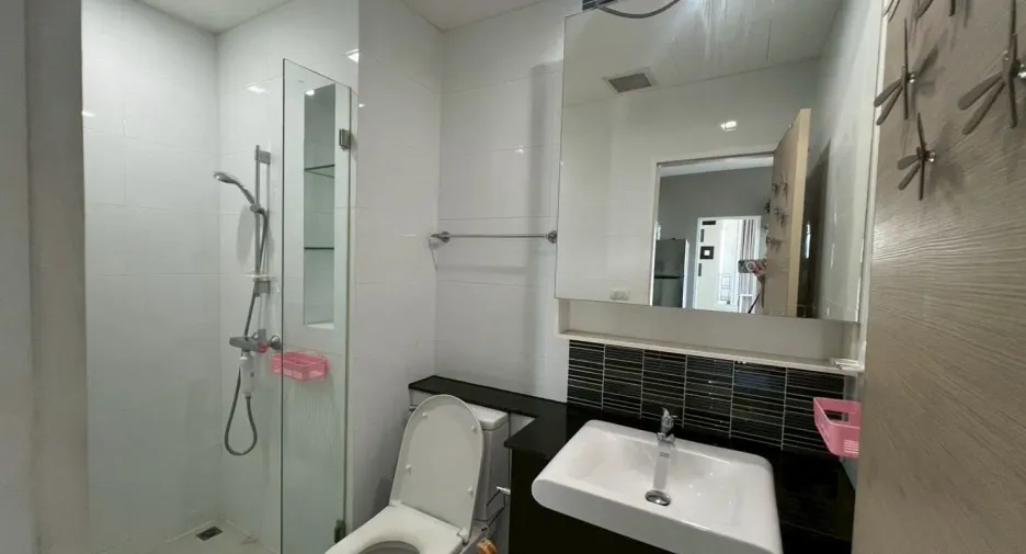 For rent 2 bedrooms condo in Bang Na, Bangkok