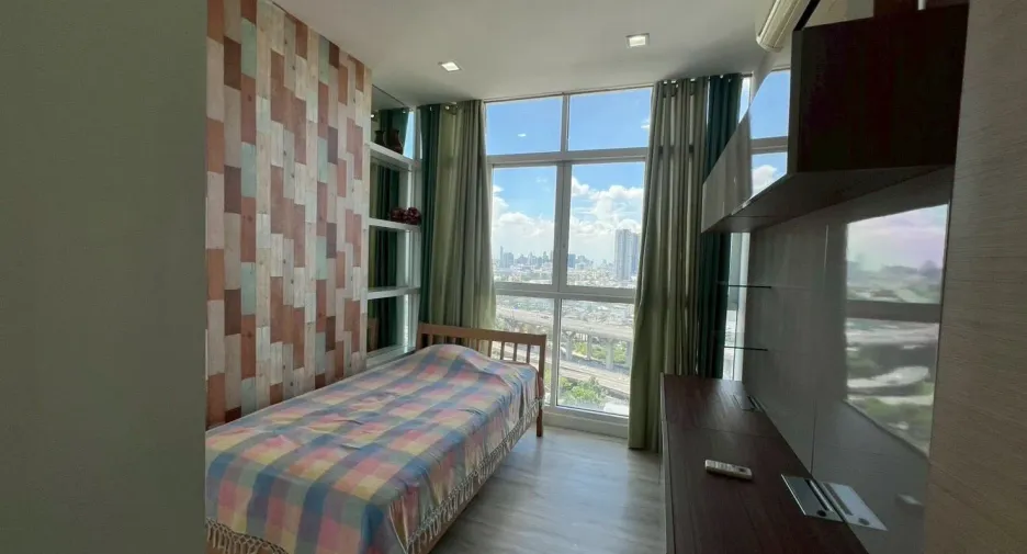 For rent 2 bedrooms condo in Bang Na, Bangkok