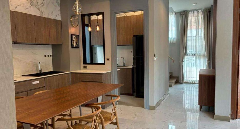 Casa en alquiler de 4 habitaciones en Hang Dong, Chiang Mai