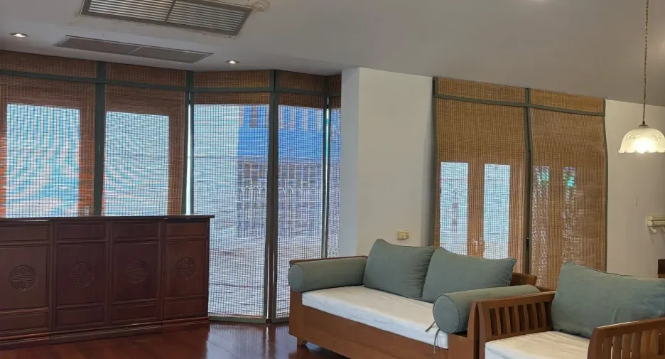 For rent 2 ベッドルーム house in Chatuchak, Bangkok