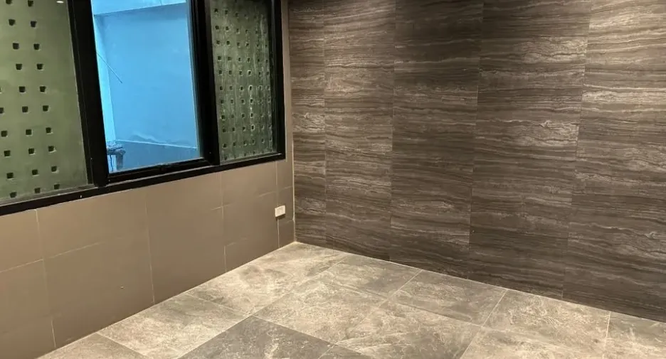 For sale 5 bedrooms house in Din Daeng, Bangkok