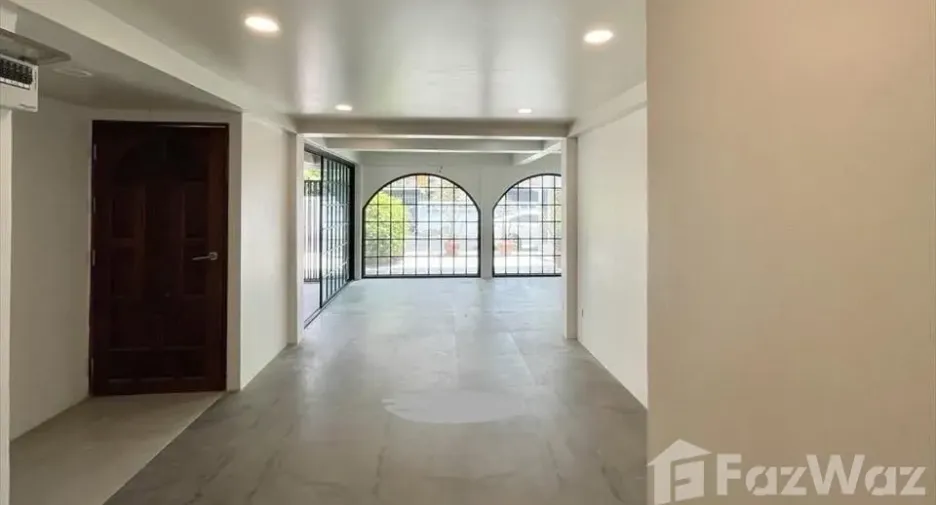 For sale 5 bedrooms house in Din Daeng, Bangkok